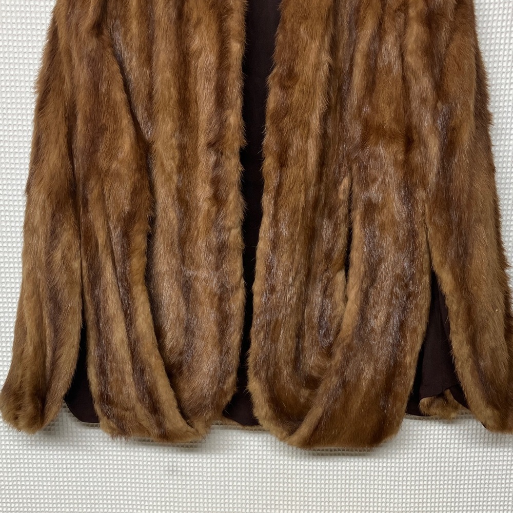 Roy H. Bjorkman Fur cape - Picture 3 of 10